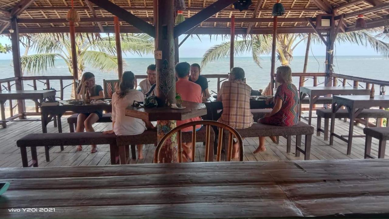 Mecaja Beach House Roxas  エクステリア 写真