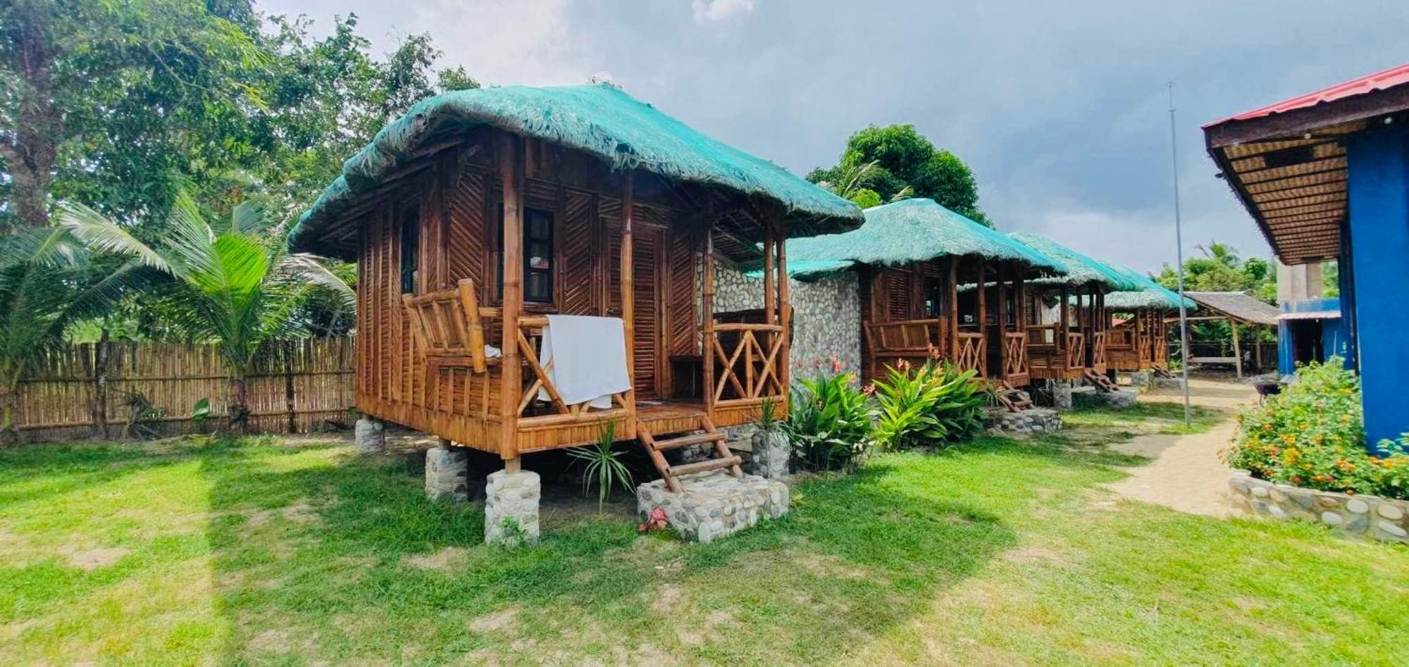 Mecaja Beach House Roxas  エクステリア 写真